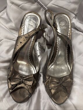 Dereon Metallic Bronze Slingback Peep-Toe Heels with Bow Detail